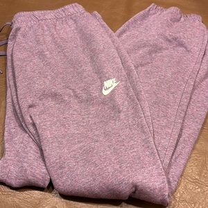 Women’s Nike sweatpants